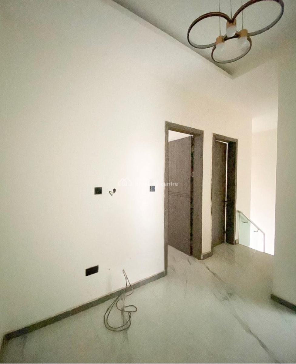 4 Bedroom Semi Detached, Lekki Phase 1, Lekki, Lagos, Semi-detached Duplex for Sale