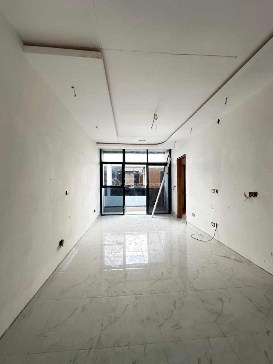 Exquisitely Built 4 Bedroom Terraced Duplex with Communal Pool and Gym, Lekki Phase 1, Lekki, Lagos, Terraced Duplex for Sale