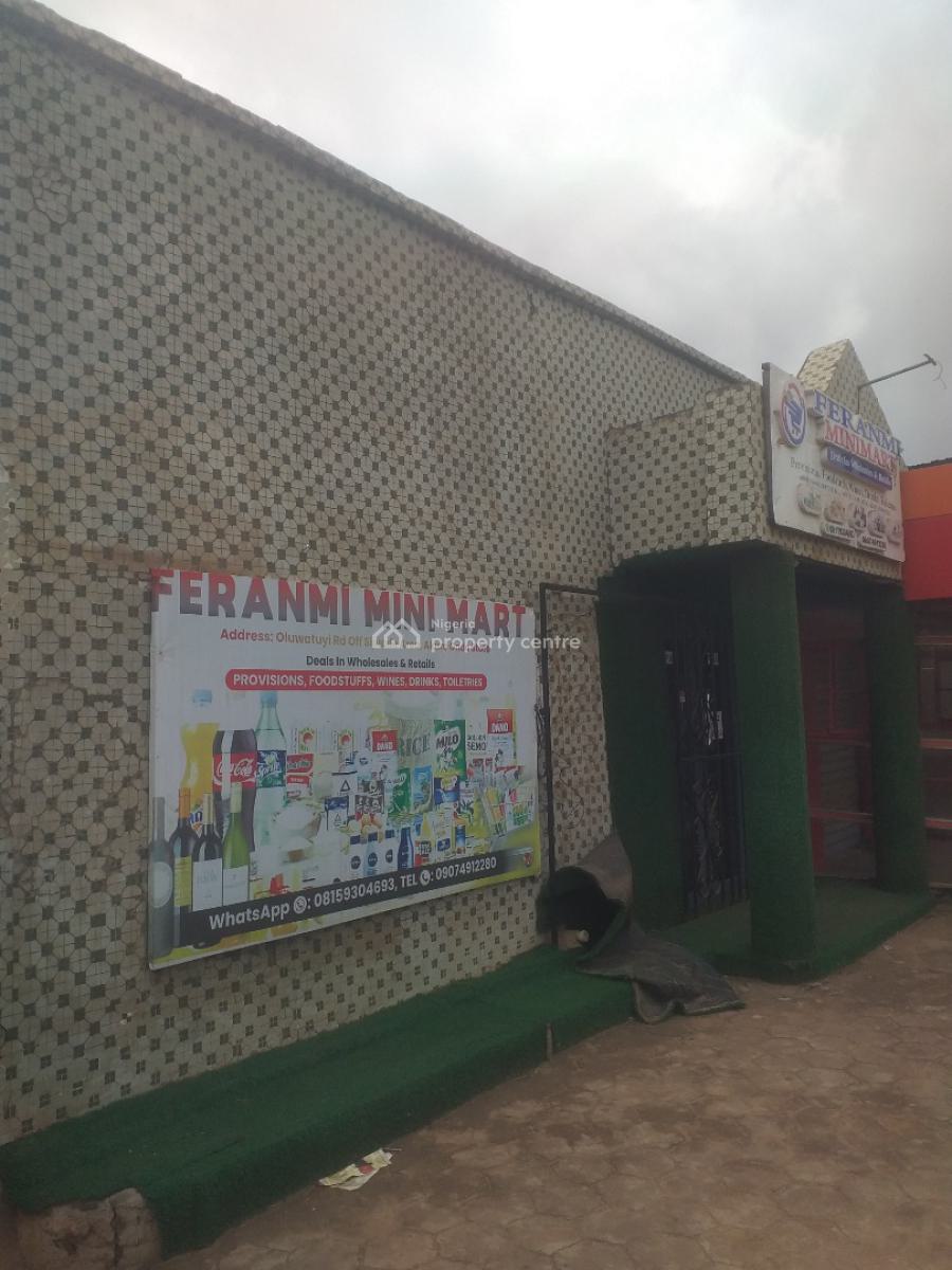 Commercial Property, Sijuade St Luke Road, Akure, Ondo, Plaza / Complex / Mall for Sale