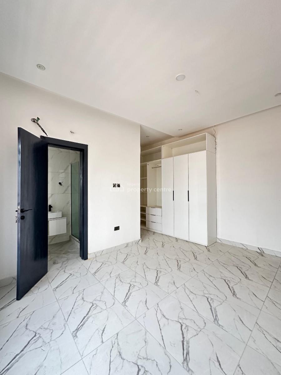 Magnificent 2 Bedroom Apartment, Lekki Phase 1, Lekki, Lagos, Flat / Apartment for Sale
