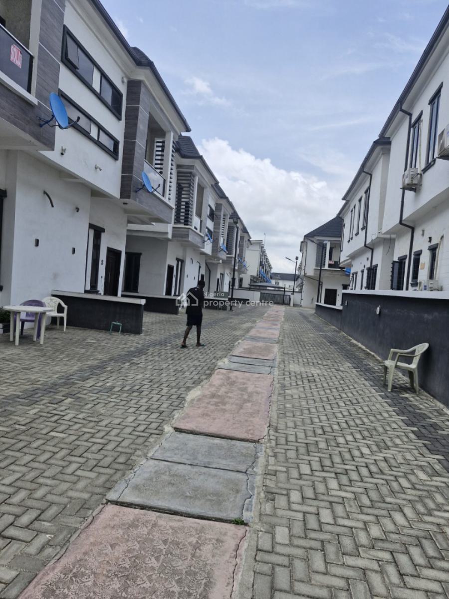 Stunning 4-bedroom Semi-detached Duplex with Bq, Orchid Hotel Road, Lekki, Lagos, Semi-detached Duplex for Rent