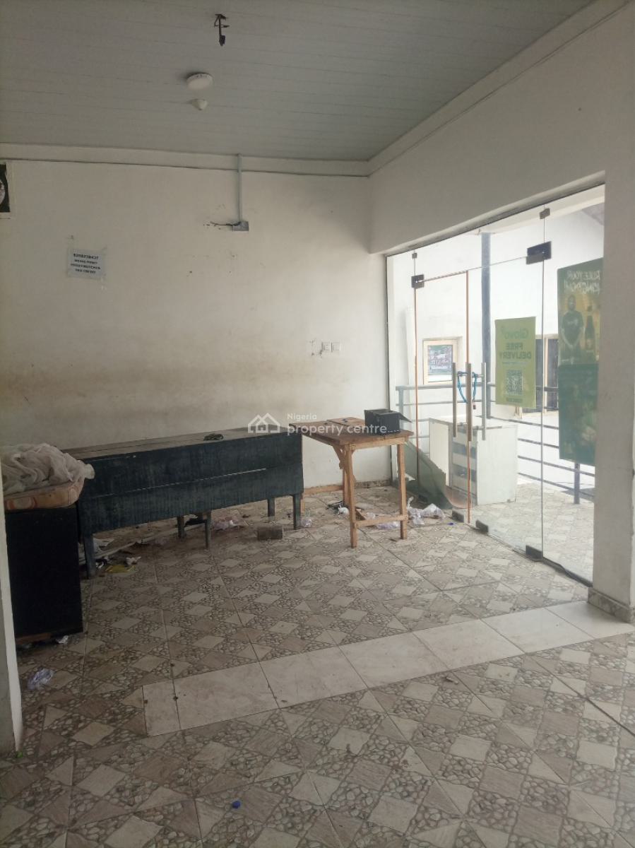 Big Shop, New Road, Lekki, Lagos, Shop for Rent