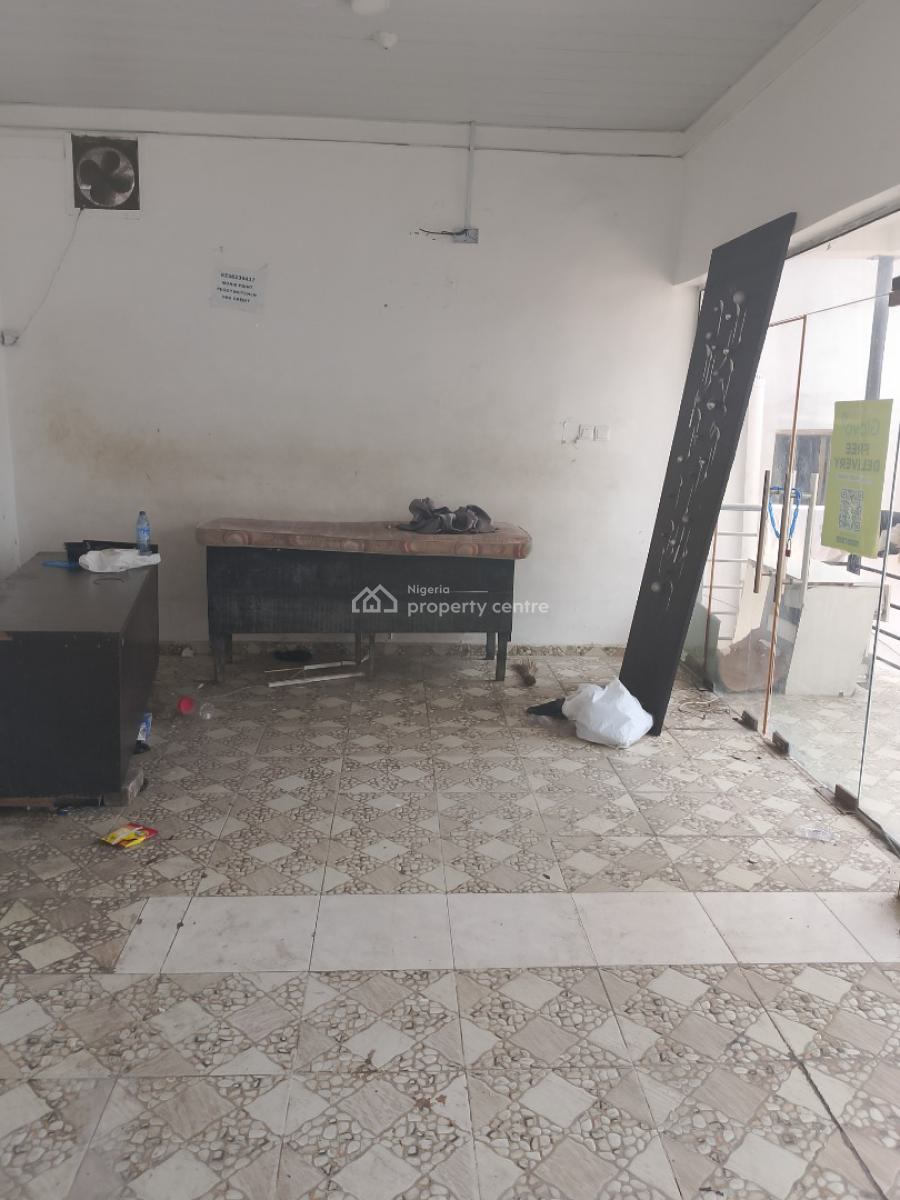 Big Shop, New Road, Lekki, Lagos, Shop for Rent