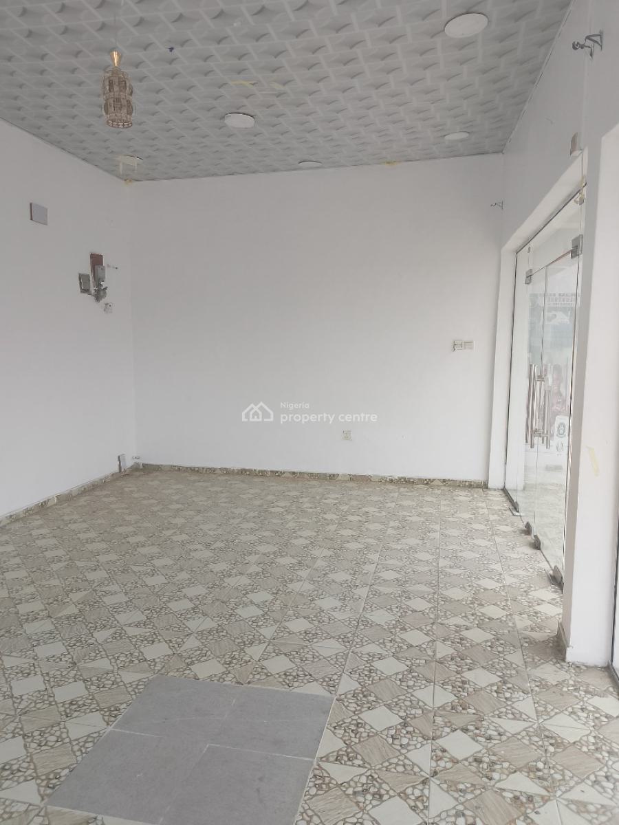 Big Shop, New Road, Lekki, Lagos, Shop for Rent