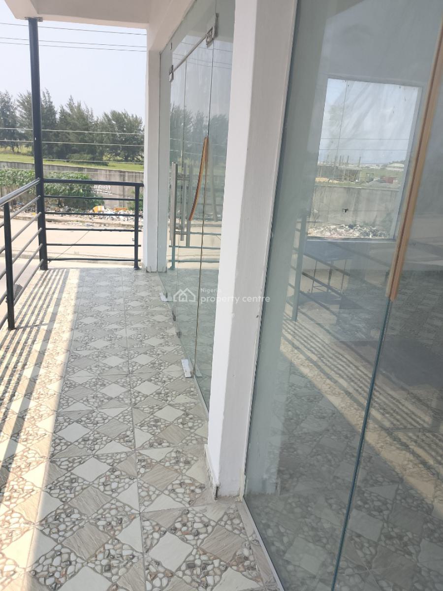 Big Shop, New Road, Lekki, Lagos, Shop for Rent