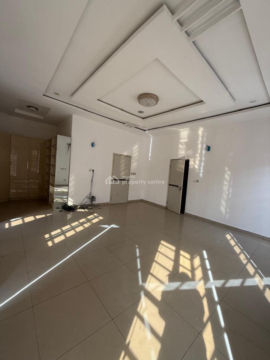 Massive Master Bedroom with Fully Shared Fitted Kitchen, Osapa London, Lekki, Lagos, Self Contain (single Rooms) for Rent