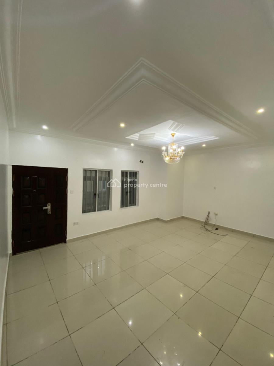 3 Bedroom Apartment in a Secured and Serene Estate Upstairs, Chevron Drive, Lekki, Lagos, Flat / Apartment for Rent