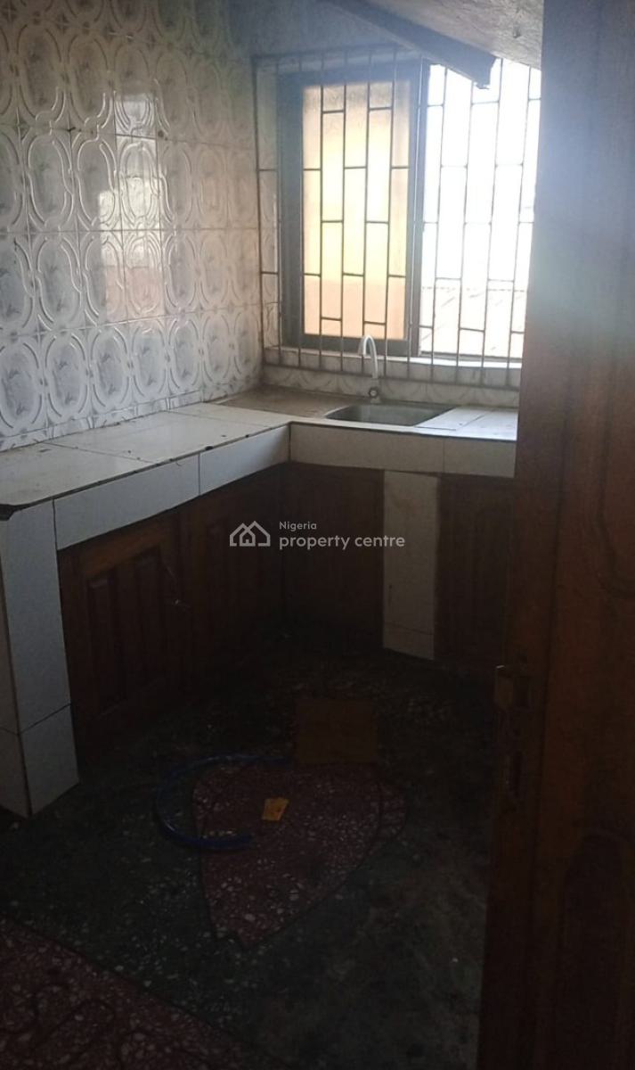 a Clean & Decent 2 Bedroom Flat Apartment, Olowora, Magodo, Lagos, Flat / Apartment for Rent