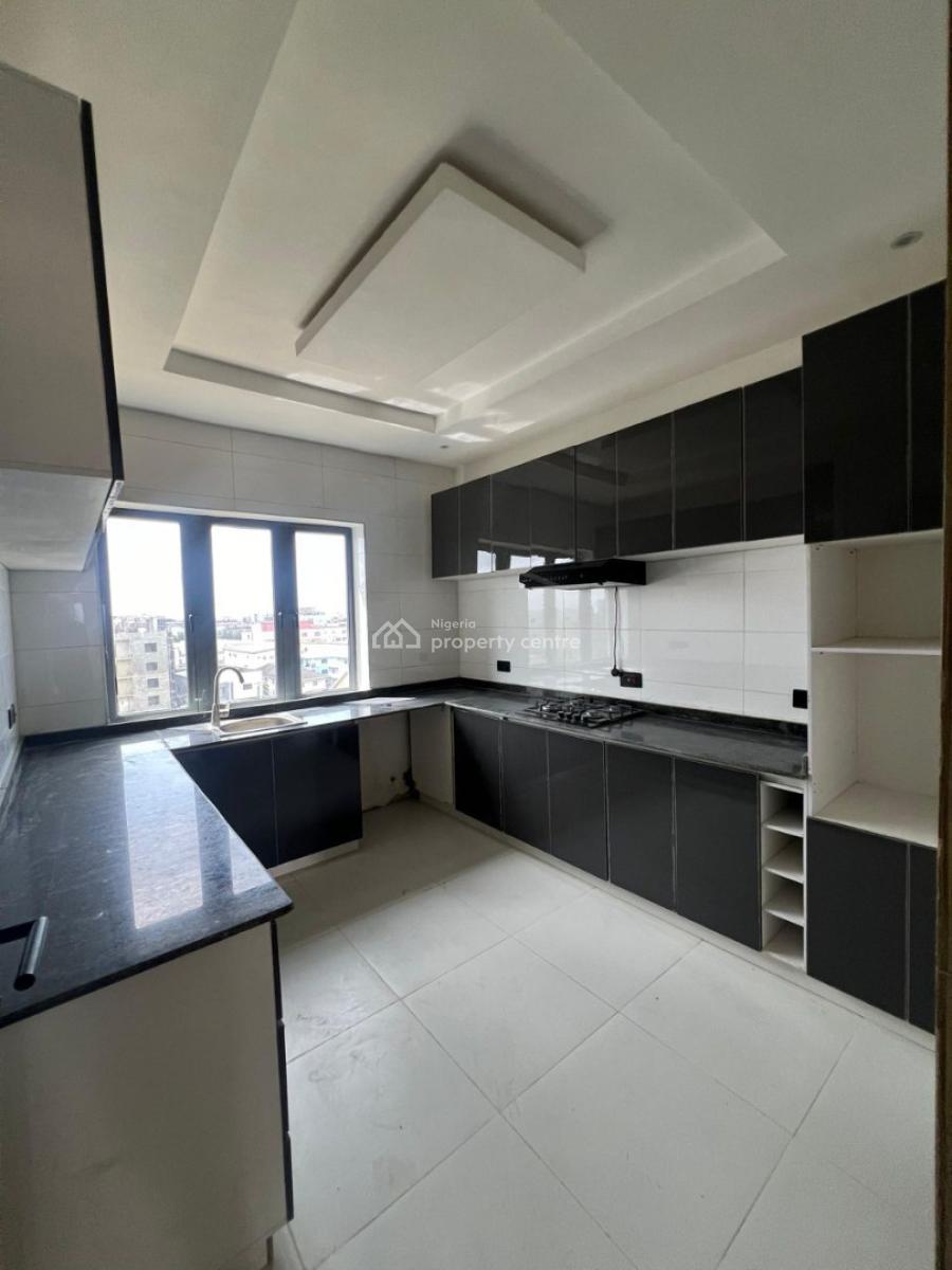 *description:* Brand New and Luxury 3 Bedroom Penthouse Maisonette, Lekki Phase 1, Lekki, Lagos, Flat / Apartment for Rent