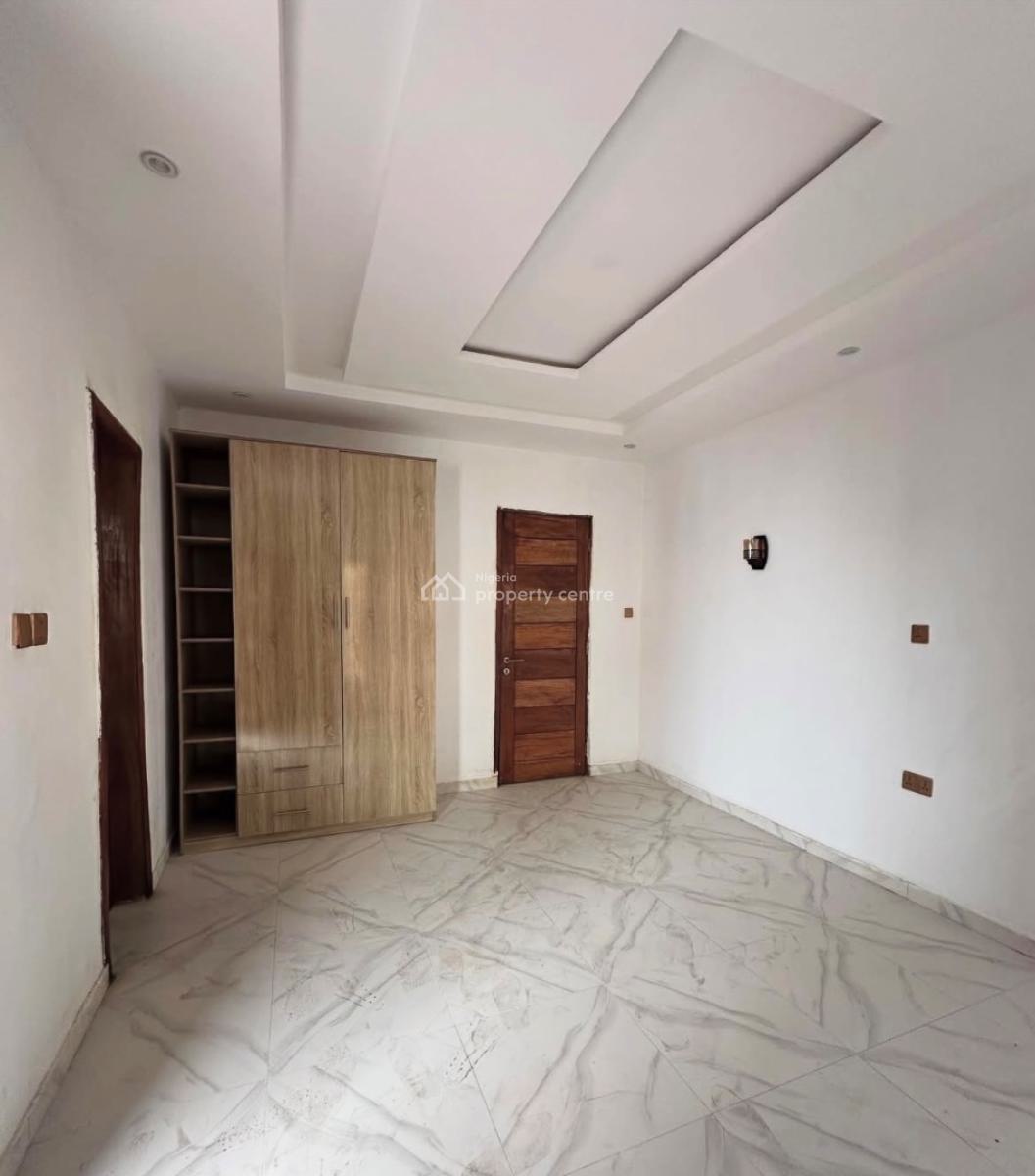 Lovely Built 3 Bedroom Semi Detached Duplex in a Mini Estate, Magodo, Lagos, Semi-detached Duplex for Sale