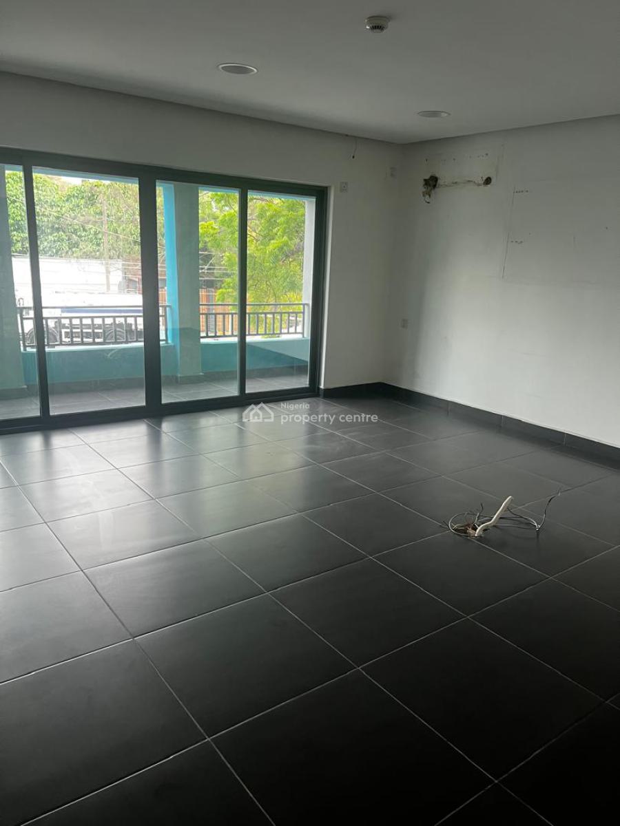 Newly Renovated 5 Bedroom Fully Detached House with 1 Room Bq, Victoria Island (vi), Lagos, Detached Duplex for Rent