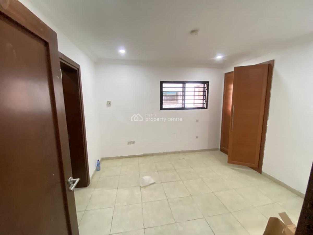 Beautiful & Spacious 3 Bedroom Apartment, Lekki Phase 1, Lekki, Lagos, Flat / Apartment for Rent