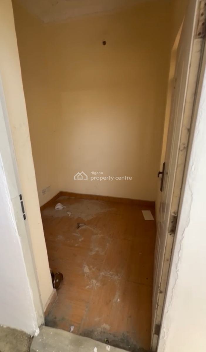 Well Maintained Bq with Shared Kitchen, Obamusa, Idado, Lekki, Lagos, Self Contain (single Rooms) for Rent