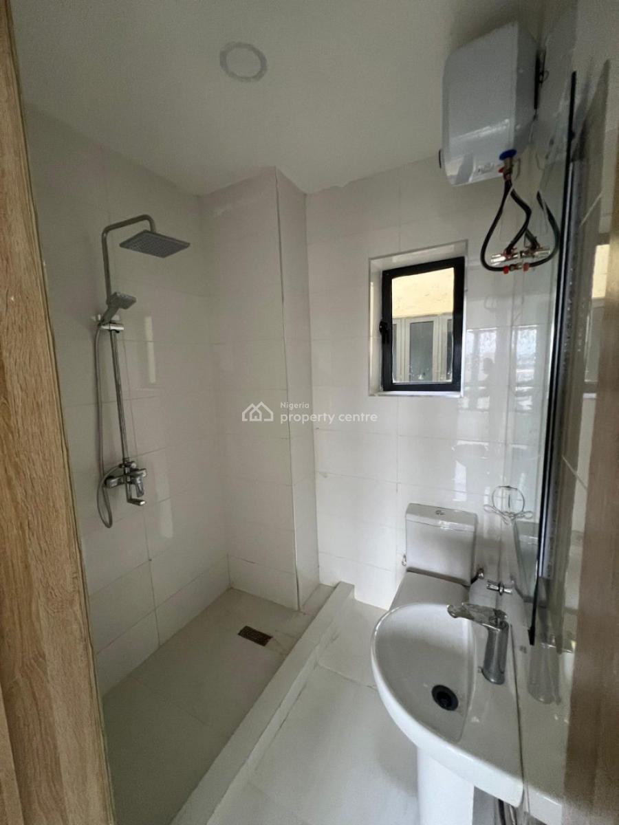 Brand New 3 Bedroom Penthouse Apartment in a Fully Serviced Mini Estate, Lekki Phase 1, Lekki, Lagos, Flat / Apartment for Rent
