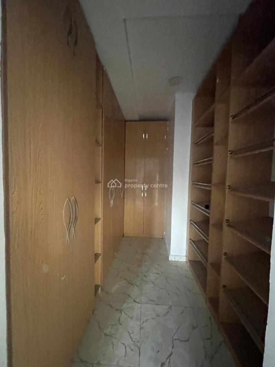 Spacious Master Bedroom in a Shared Apartment, Villa Estate, Ikota, Lekki, Lagos, Flat / Apartment for Rent