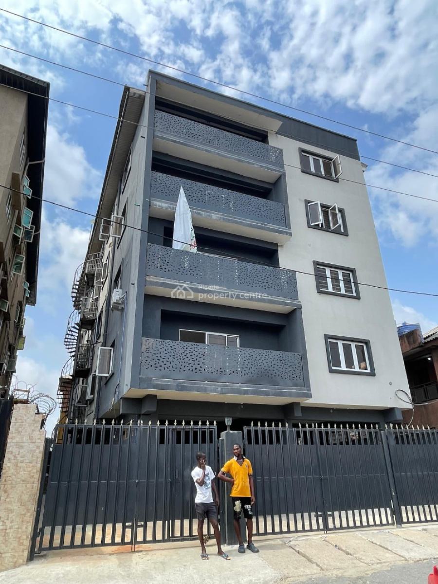 Divine 3 Bedroom Apartment with Range of Amenities, Surulere, Lagos, Flat / Apartment for Sale