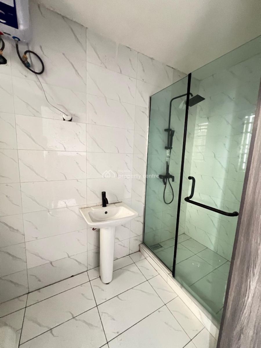 Stunning 2 Bedroom Apartment in a Serene Estate, Lekki, Lagos, Flat / Apartment for Sale