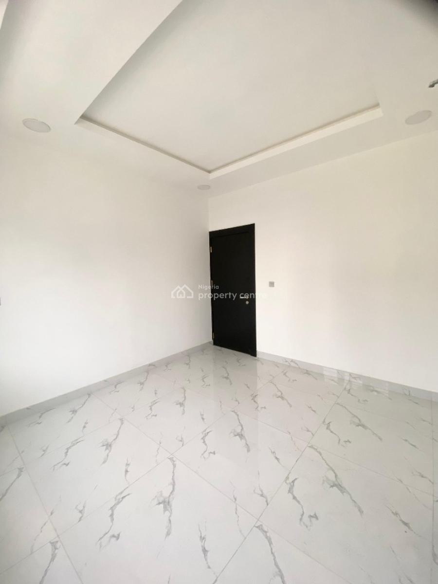 2 Bedrooms Serviced Apartment with Bq, Lekki Phase One, Lekki, Lagos, Flat / Apartment for Sale