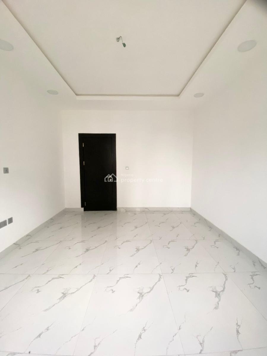 2 Bedrooms Serviced Apartment with Bq, Lekki Phase One, Lekki, Lagos, Flat / Apartment for Sale