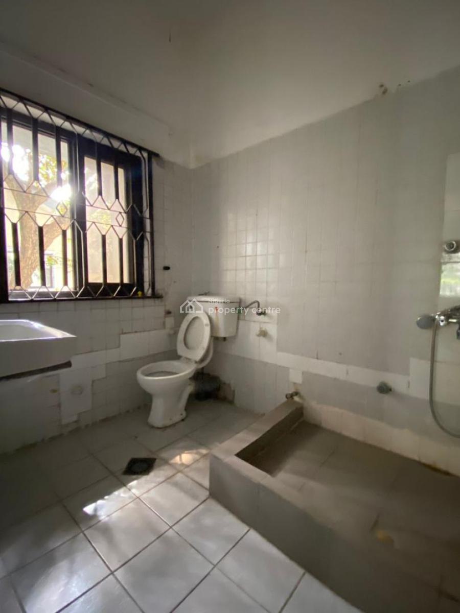 Elegantly Built 5 Bedroom Semi-detached House with 2-room Bungalow Bq, Off Admiralty Road, Lekki Phase 1, Lekki, Lagos, Semi-detached Duplex for Rent