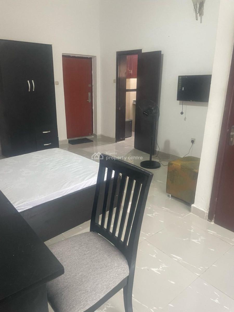 Studio Plus Apartment, 65 Ajiran Road, Agungi, Lekki, Lagos, Self Contain (single Rooms) Short Let