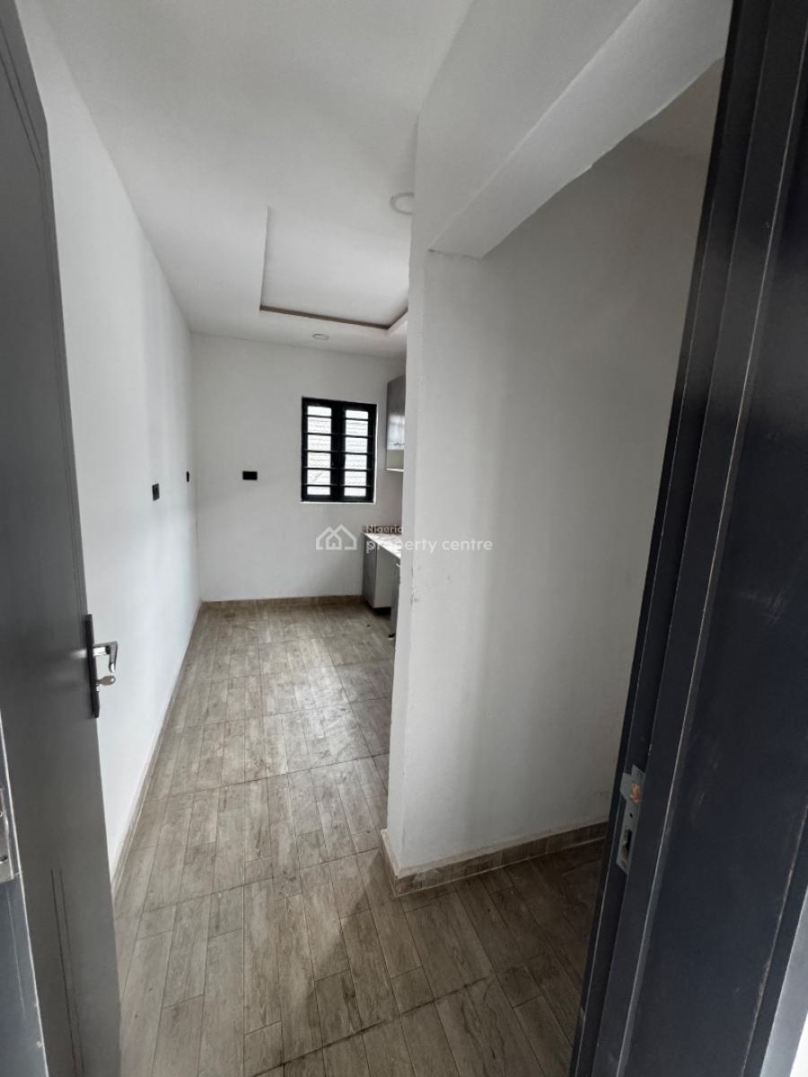 Well Built Pentfloor 3 Bedroom Apartment with Self Compound, Gra Phase 2, Magodo, Lagos, Flat / Apartment for Sale