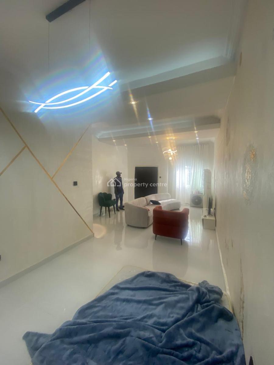 Newly Revamped 2 Bedroom Serviced Apartment, Lekki Phase 1, Lekki, Lagos, Flat / Apartment for Rent