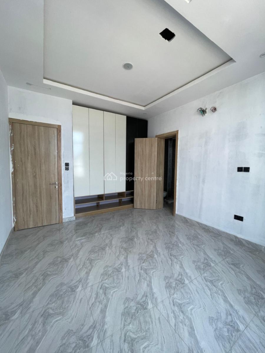 2 Bedroom Apartment, Ikota, Lekki, Lagos, Flat / Apartment for Sale