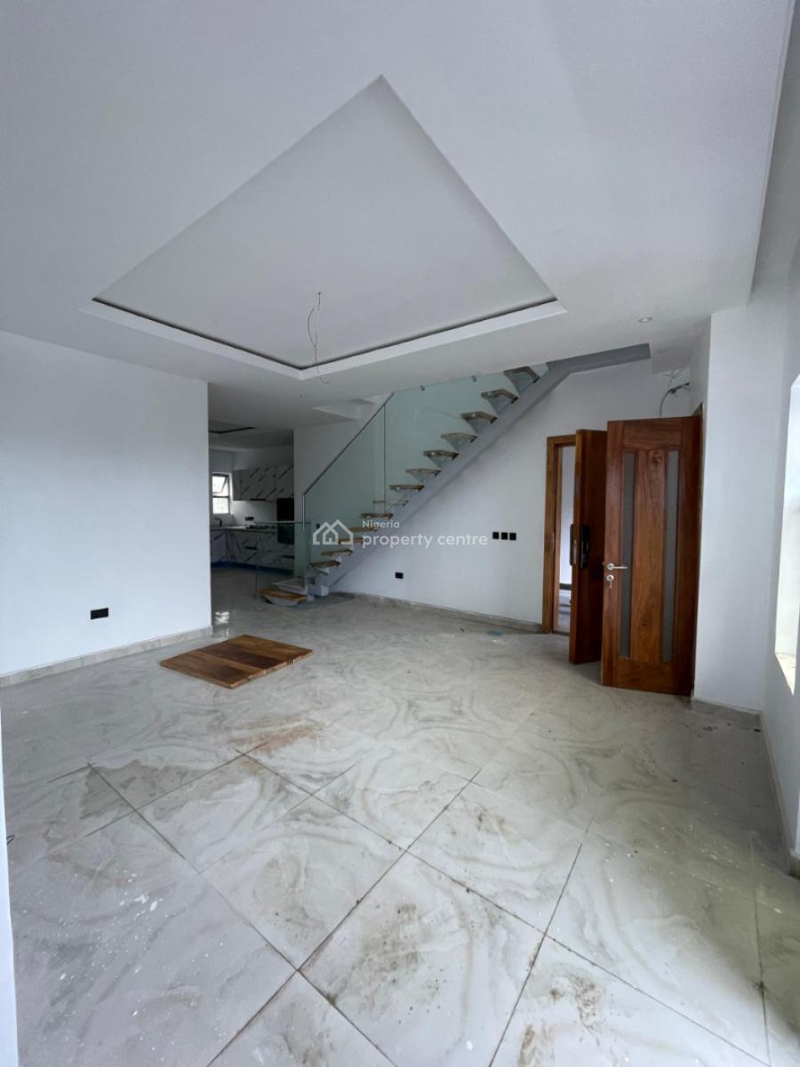 2 Bedroom Maisonette, Lekki Phase 1, Lekki, Lagos, House for Sale