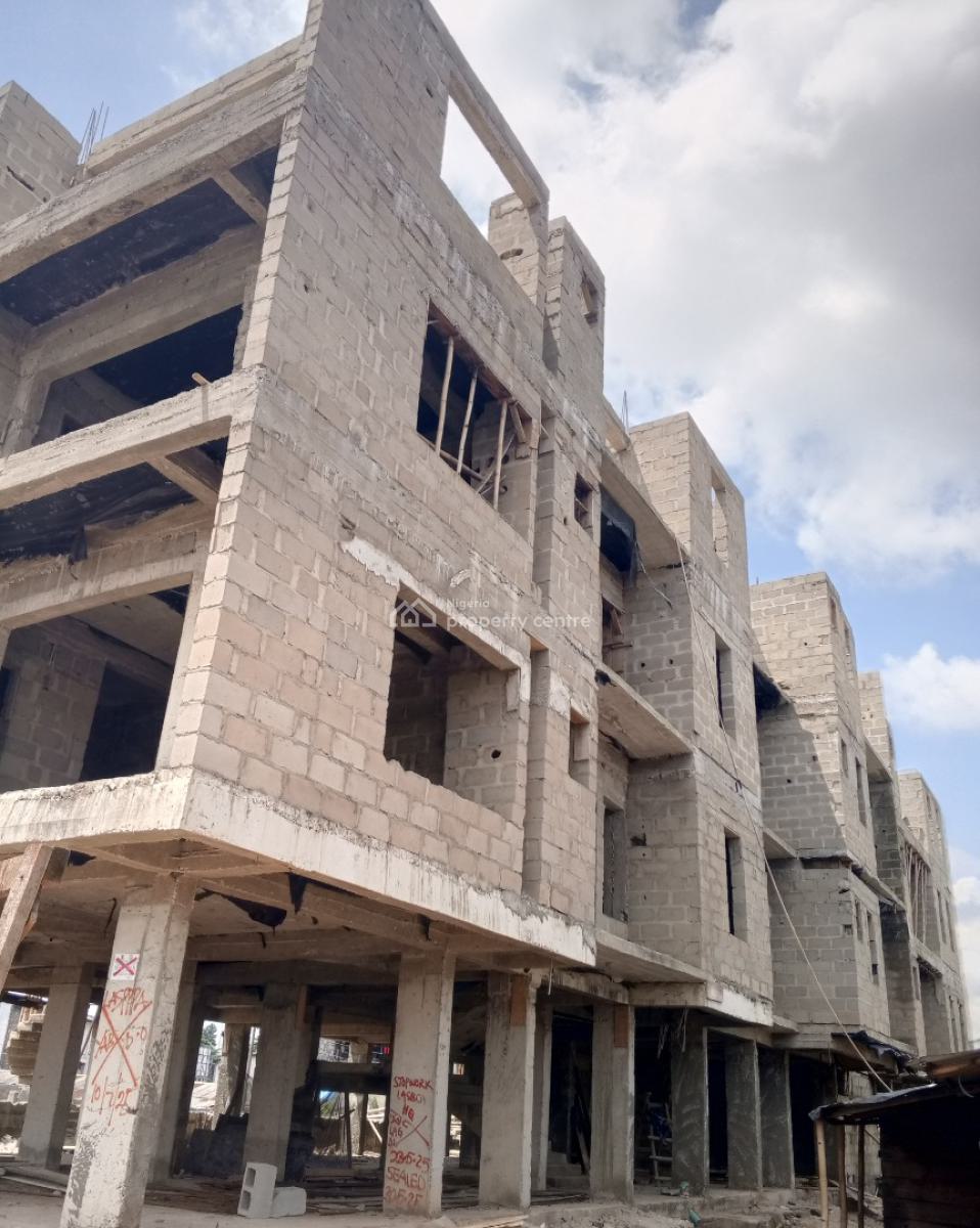 Luxury 3 Bedrooms Apartment, Iponri, Surulere, Lagos, Flat / Apartment for Sale