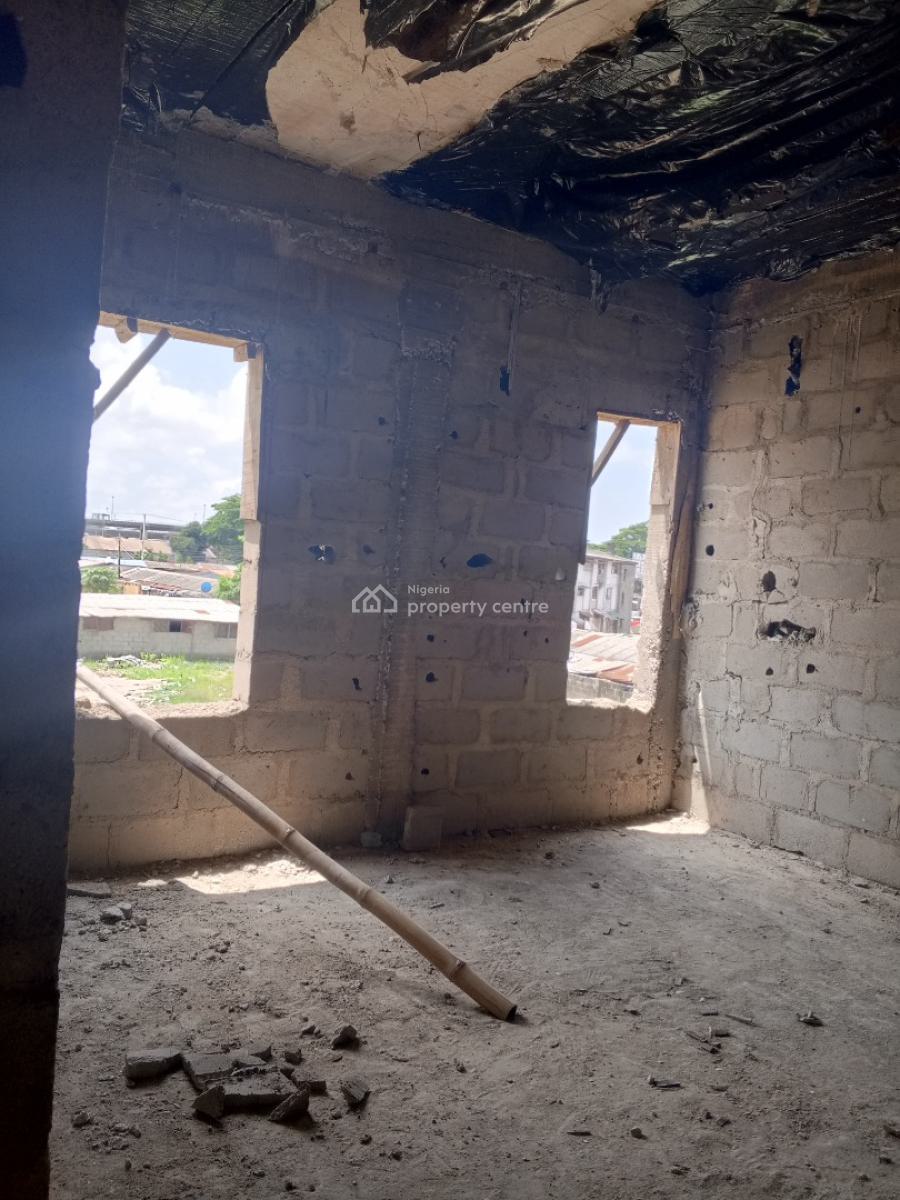 Luxury 3 Bedrooms Apartment, Iponri, Surulere, Lagos, Flat / Apartment for Sale