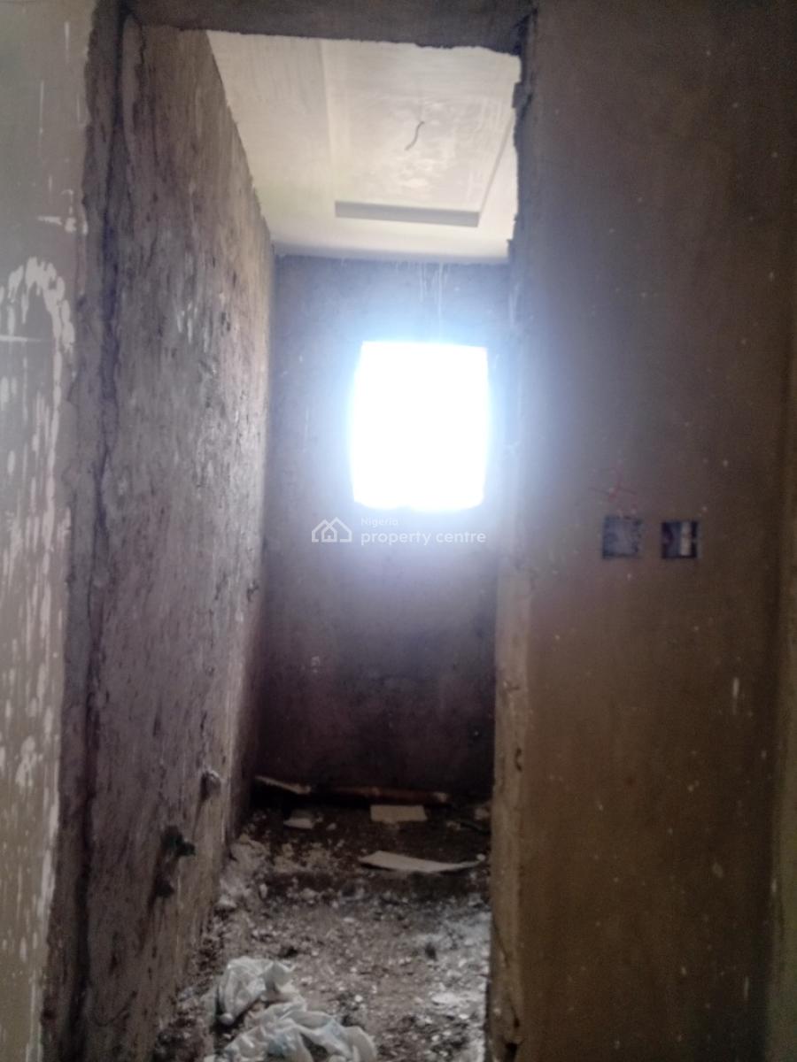 Stunning & Beautiful 3 Bedroom Apartment, Iponri, Surulere, Lagos, Flat / Apartment for Sale