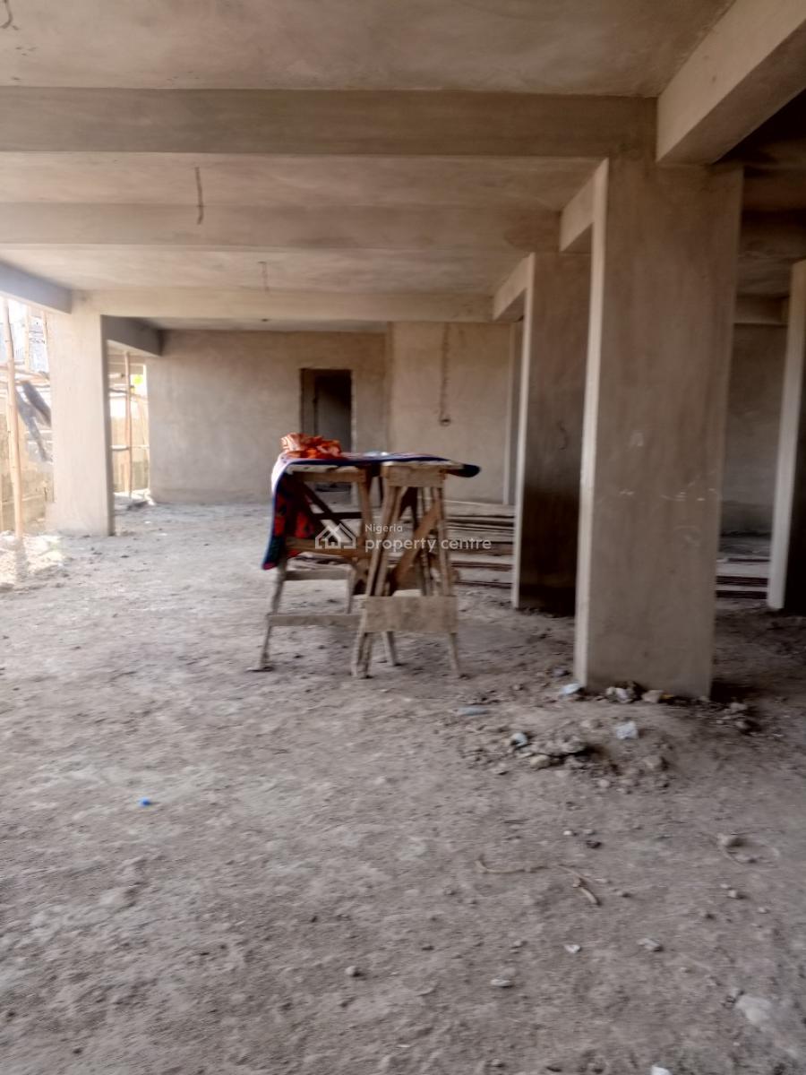Stunning & Beautiful 3 Bedroom Apartment, Iponri, Surulere, Lagos, Flat / Apartment for Sale