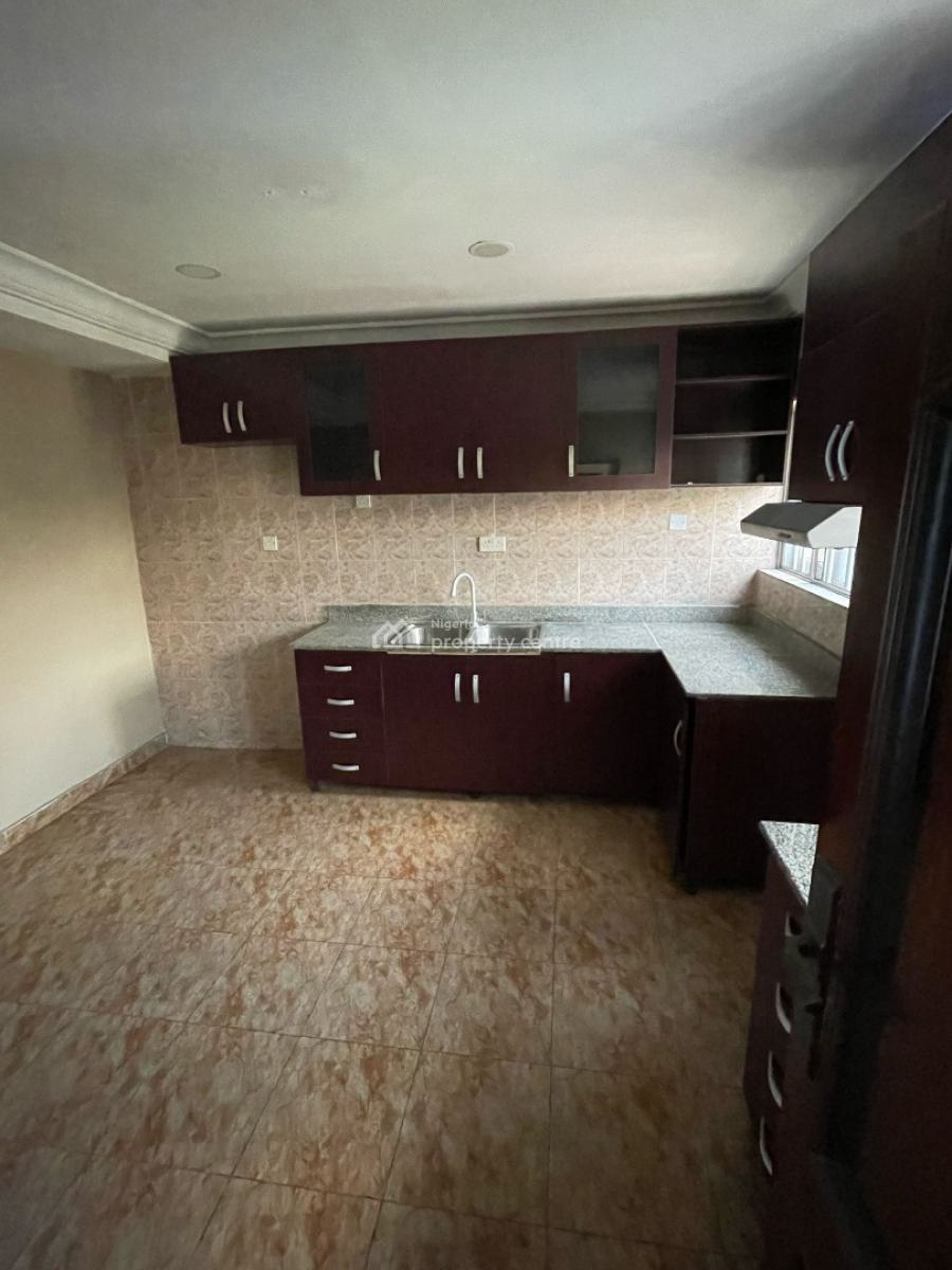 Luxury , Neat and Fully Furnished  2 Bedroom Apartment on 2nd Floor, Royal Pine Estate ,orchid Road Lekki, Lekki, Lagos, Flat / Apartment for Rent