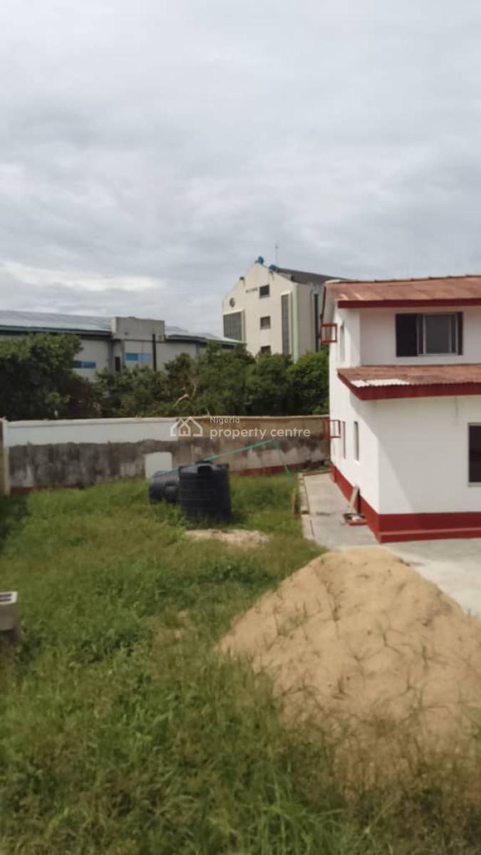 Commercial 6 Bedroom Detached House with Mini Flat Bq Along Major Road, Along Aromire Street, Ikeja, Lagos, Detached Duplex for Rent