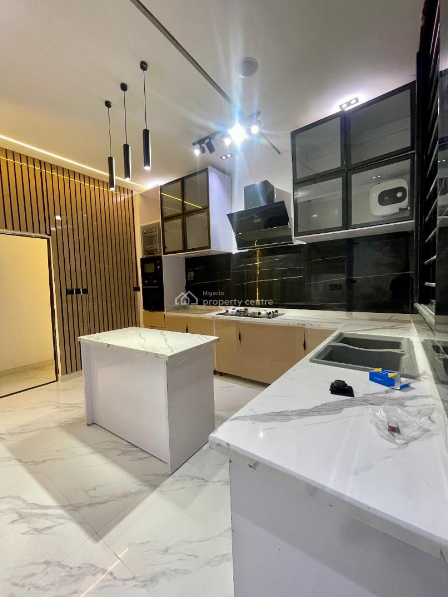 Luxuriously Built 5 Bedroom Duplex with Bq at a Very Priced Location, Lekki Phase 1, Lekki, Lagos, Detached Duplex for Sale