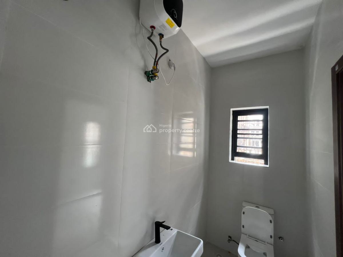 Luxury 3 Bedroom Apartment with Bq, Lekki Phase 1, Lekki, Lagos, Flat / Apartment for Sale