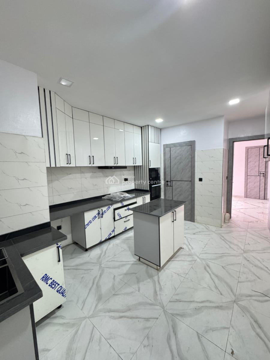 3 Bedroom Flat with Bq, Lekki Phase 1, Lekki, Lagos, Flat / Apartment for Rent
