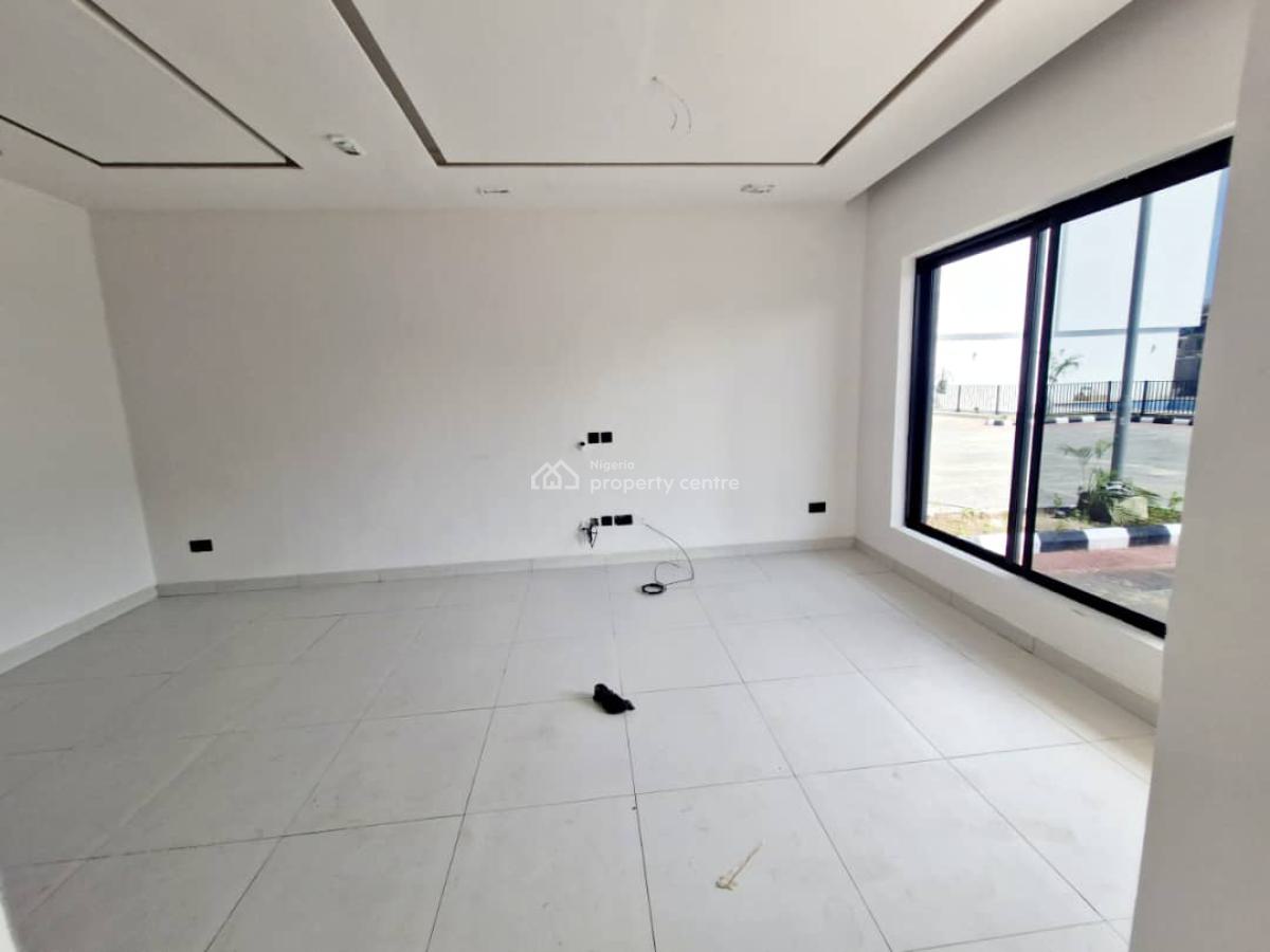 Well Furnished 4 Bedrooms Terraced Duplex in a Good Area, Lekki Phase 1, Lekki, Lagos, Terraced Duplex for Sale