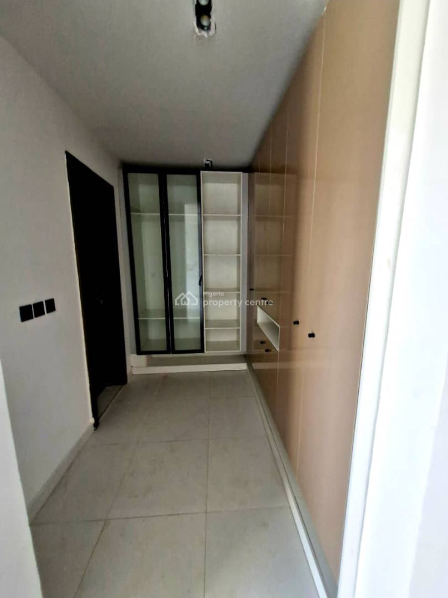 Well Furnished 4 Bedrooms Terraced Duplex in a Good Area, Lekki Phase 1, Lekki, Lagos, Terraced Duplex for Sale