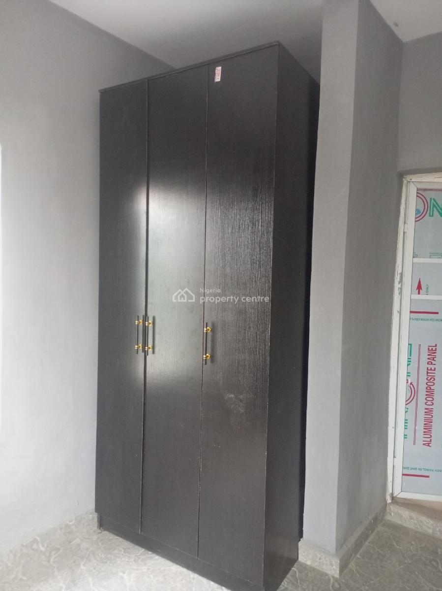 Luxury Newly Built 2 Bedroom Upstairs, Transformer Bucknor Estate., Isolo, Lagos, Flat / Apartment for Rent