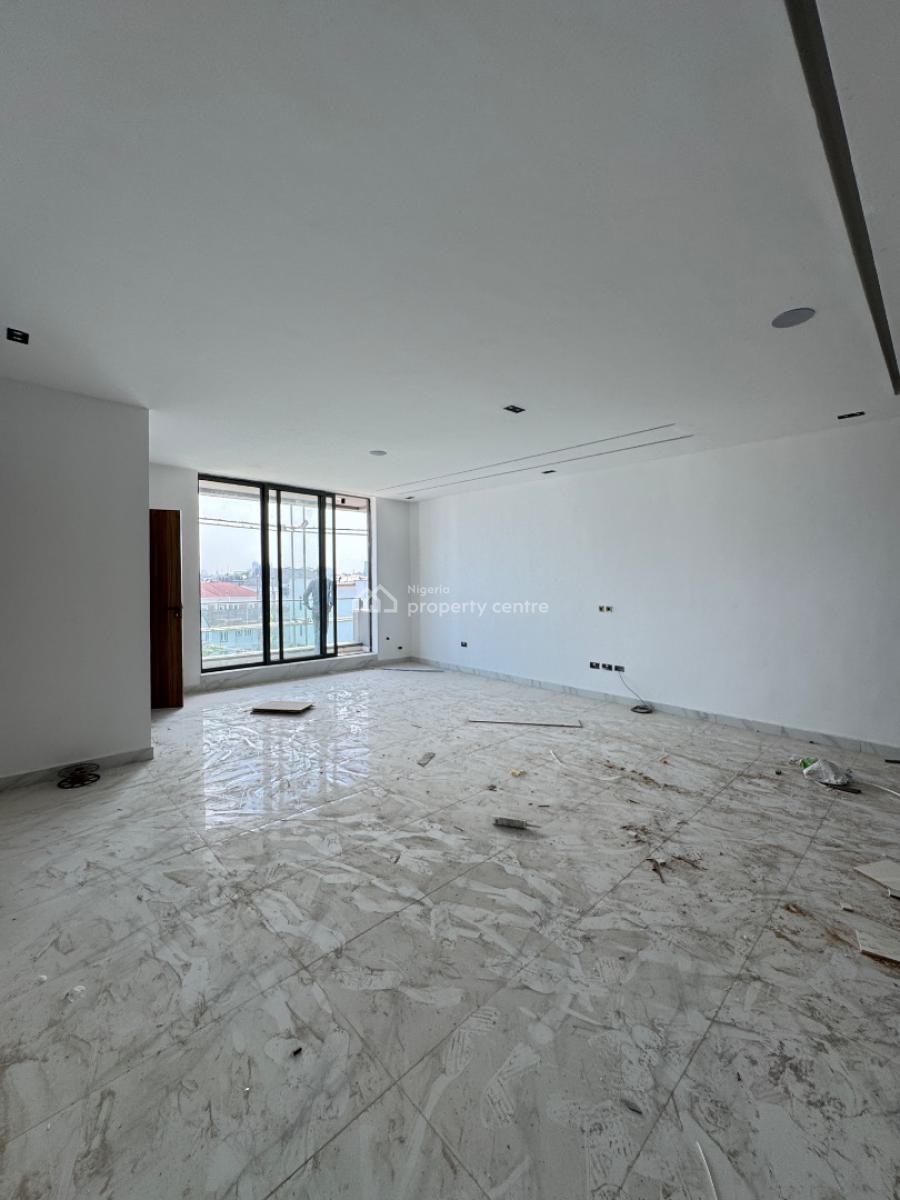 Beautiful 2 Bedroom Flat, Lekki Phase 1, Lekki, Lagos, Flat / Apartment for Sale