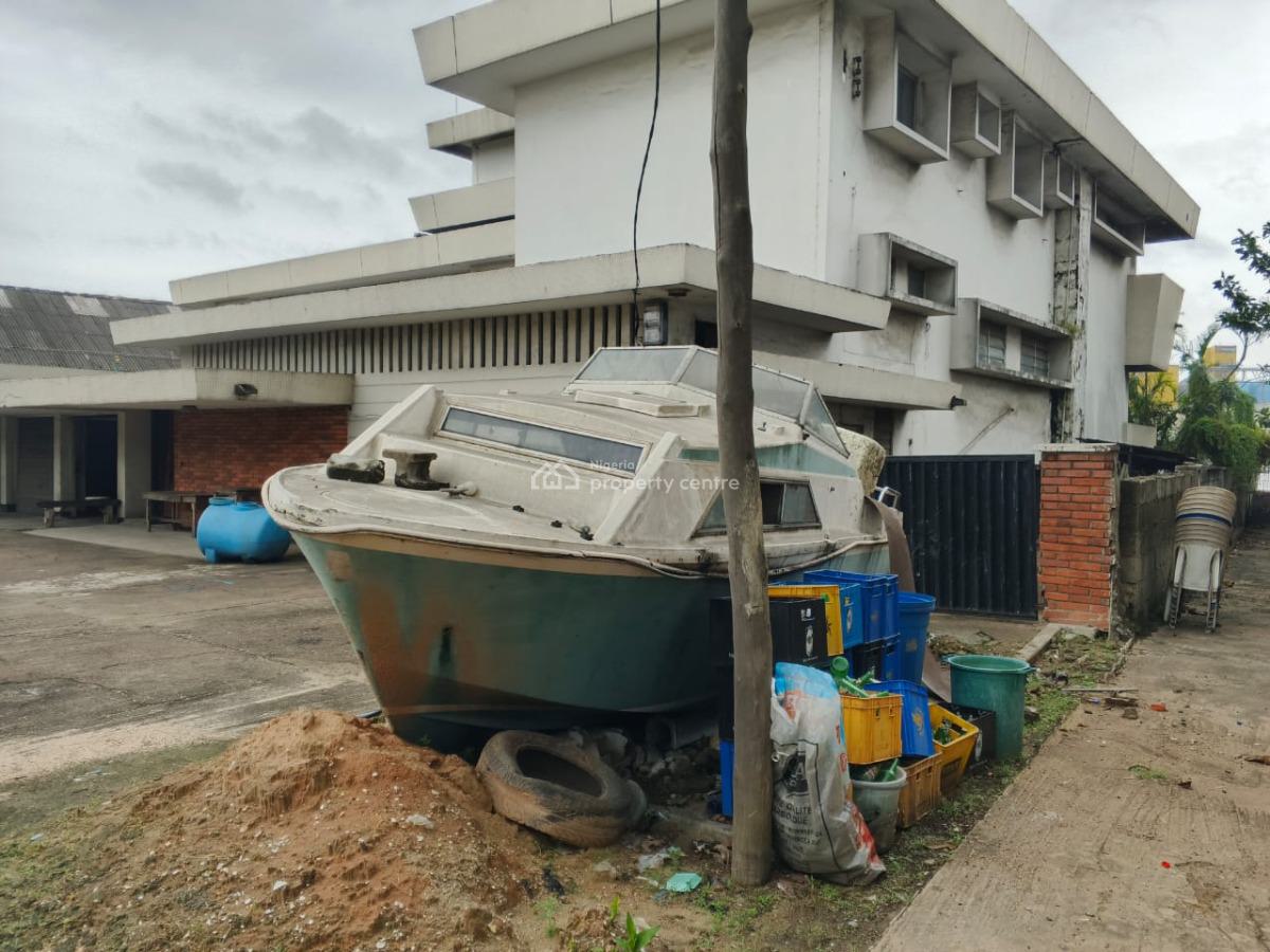 Waterfront Mansion with Jetty on 1900 Sqm, Creek Road, Apapa, Lagos, Detached Duplex for Sale