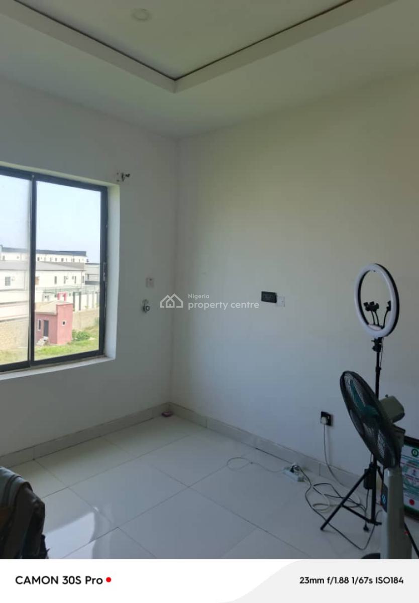 2 Bedroom Flat, Orchid Road, Lekki, Lagos, Flat / Apartment for Rent