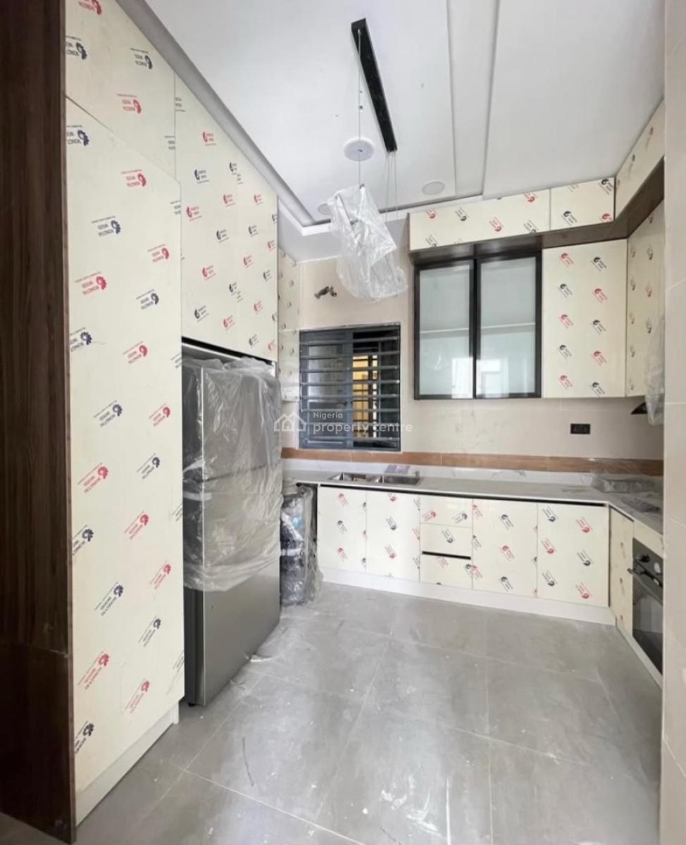 2 Bedroom Serviced Apartment with Elevator Pool and Gym, Lekki Phase 1, Lekki, Lagos, Flat / Apartment for Rent