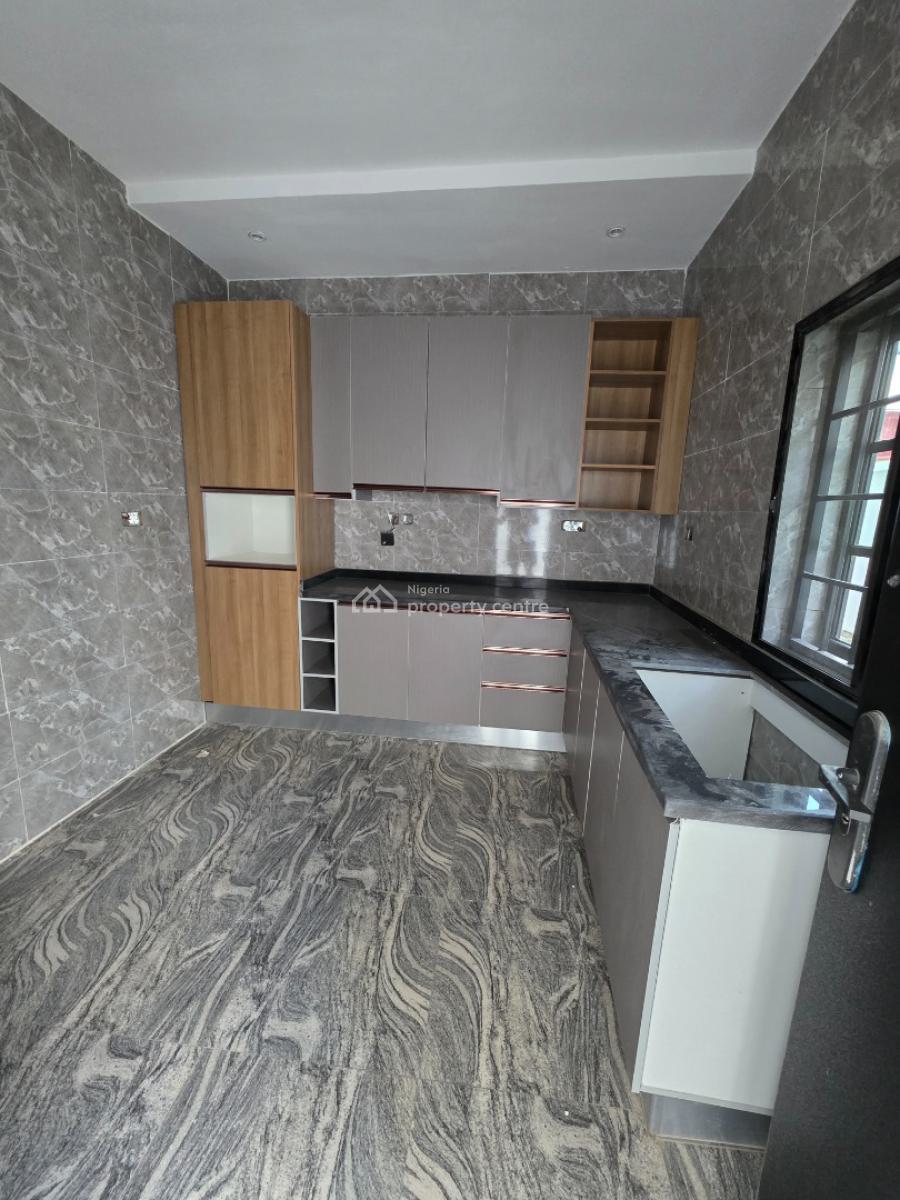Affordable 5 Bedroom Terrace Duplex with Bq, Guzape District, Abuja, Terraced Duplex for Sale