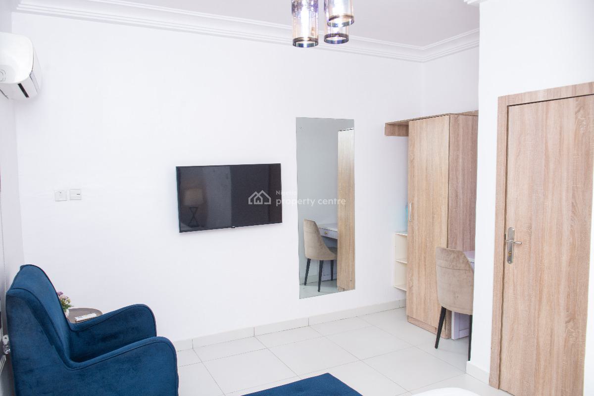 Cosy One Bedroom Furnished Apartment, Chevron Drive, Lekki, Lagos, Mini Flat (room and Parlour) for Rent