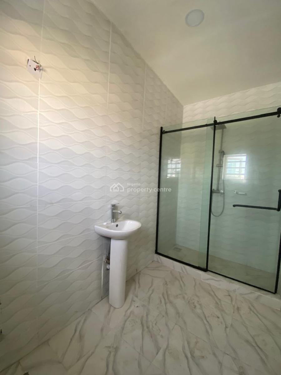 Luxurious Spacious 2 Bedroom, Ogombo, Ajah, Lagos, Flat / Apartment for Rent