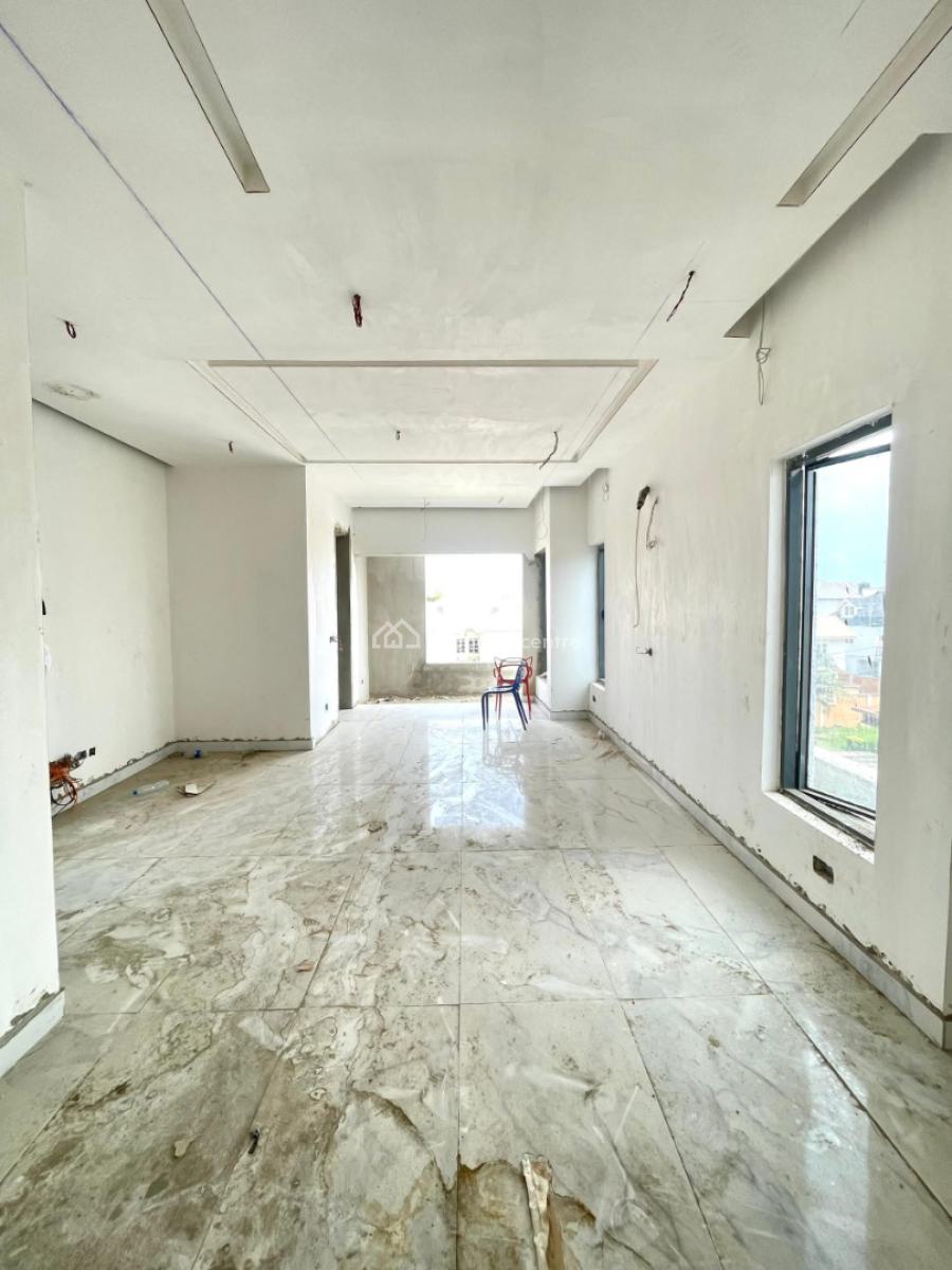 Beautiful 4 Bedroom with Bq and Reverse Osmosis Water Treatment Plant, Lekki Phase 1, Lekki, Lagos, Semi-detached Duplex for Sale