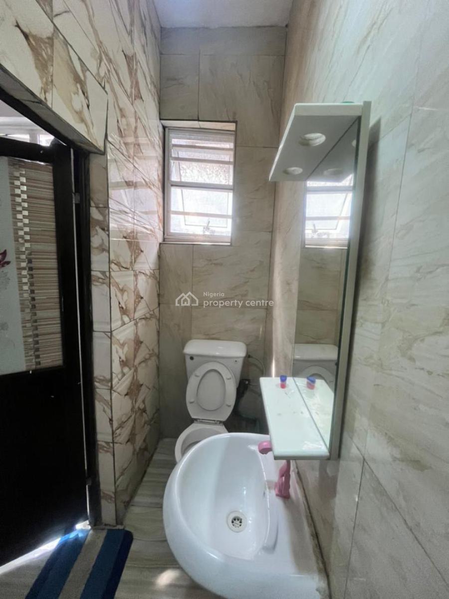Clean and Spacious Bq Available, Orchid Road, Lekki, Lagos, Self Contain (single Rooms) for Rent